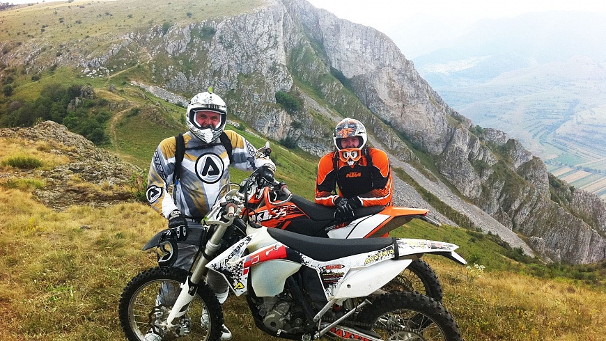 travel enduro